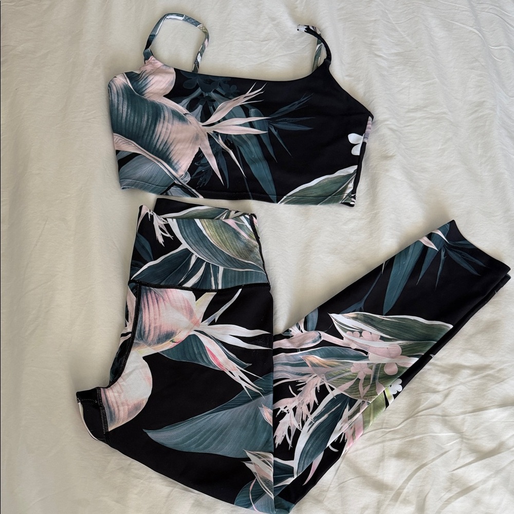 Carbon38 Black and Pink Floral Leggings Set